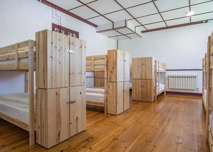 - Feel Nature Hostel Loriga