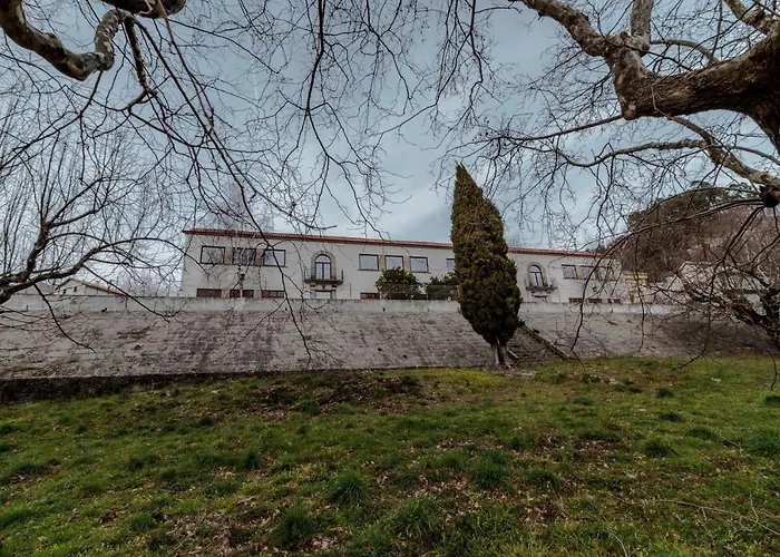 - Feel Nature Hostel